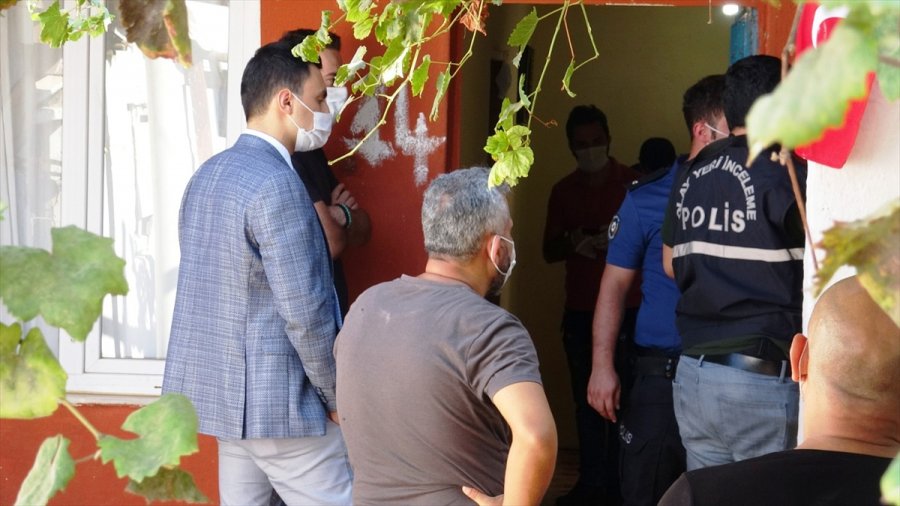 Kepez'de Bir Kişi Evinde Ölü Bulundu