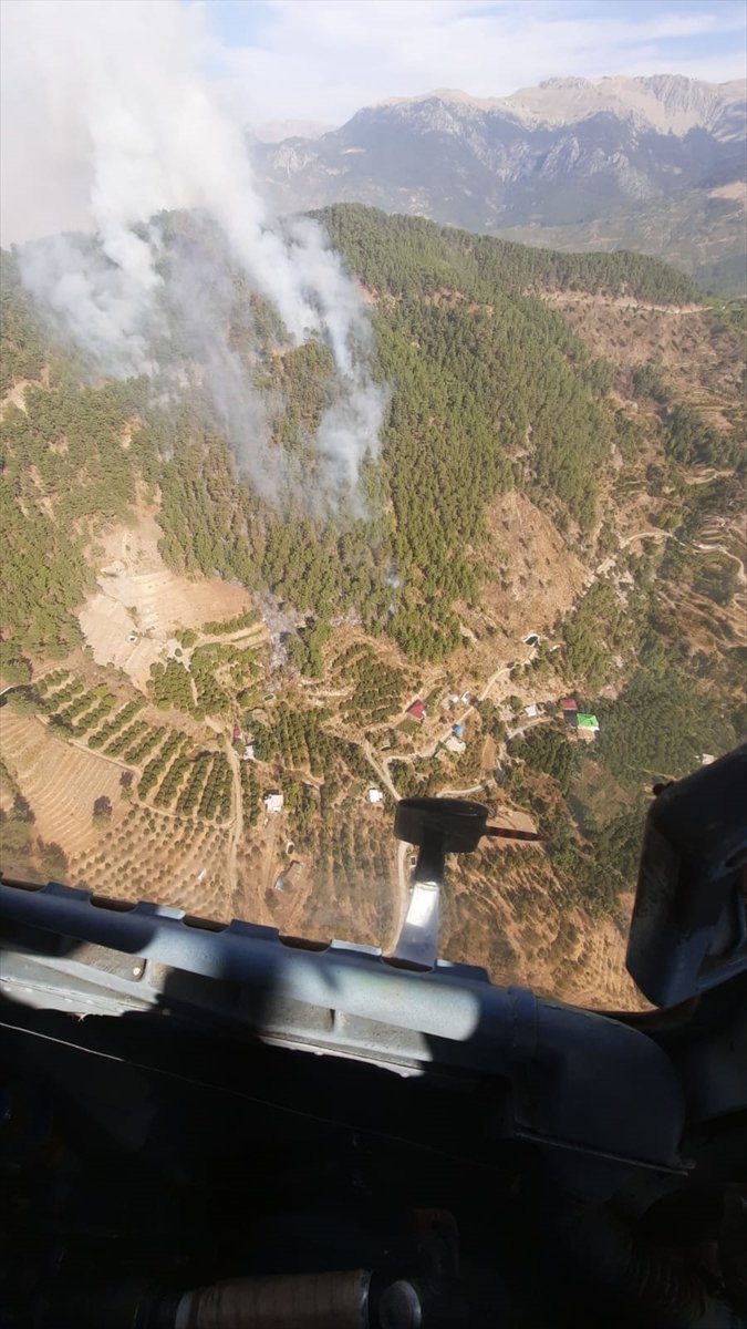 Güncelleme - Mersin'de Çıkan Orman Yangınına Müdahale Ediliyor