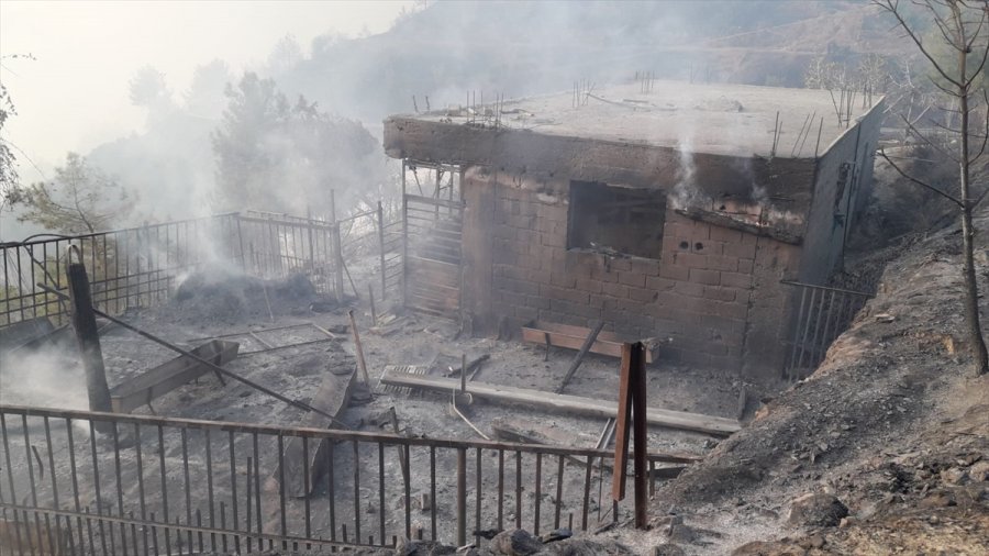 Güncelleme 5 - Mersin'de Çıkan Orman Yangınına Müdahale Ediliyor