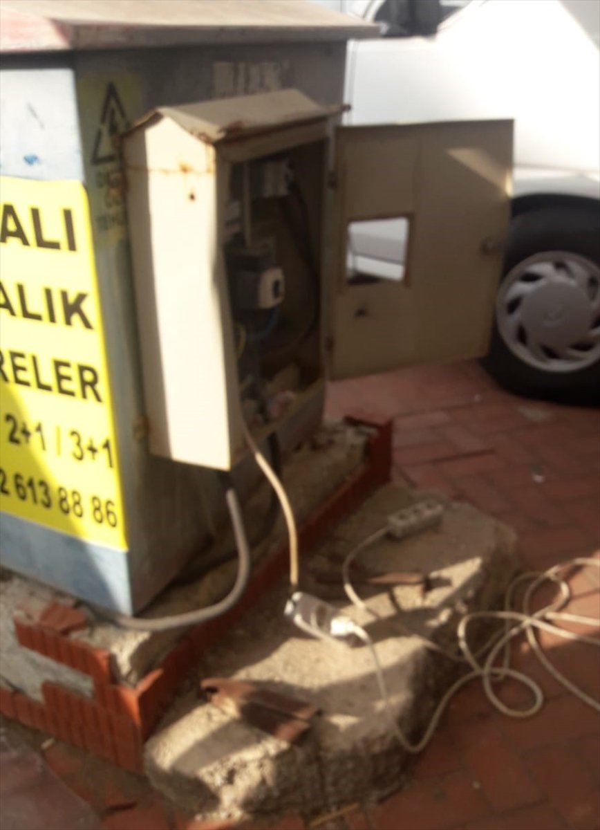 Serik'te Patlayan Elektrik Panosu Yandı