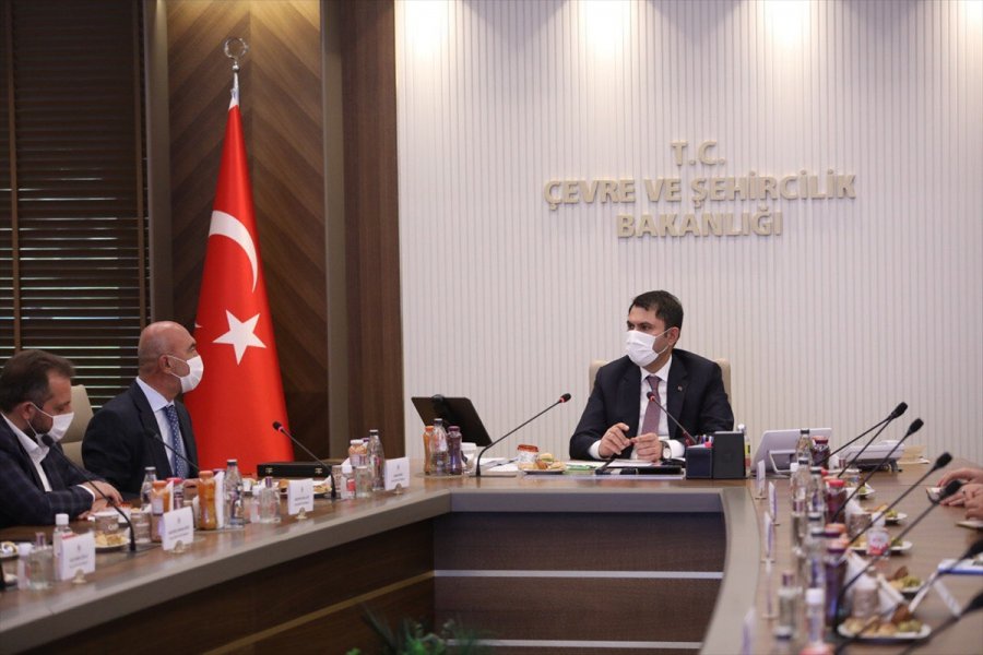 Bakan Kurum, Ak Parti Konya İl Teşkilatını Kabul Etti: