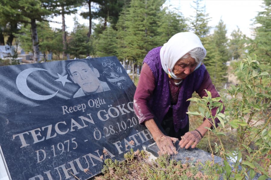 Ermenek'teki Maden Kazasında Oğlunu Kaybeden Ayşe Gökçe'nin Acısı Dinmiyor