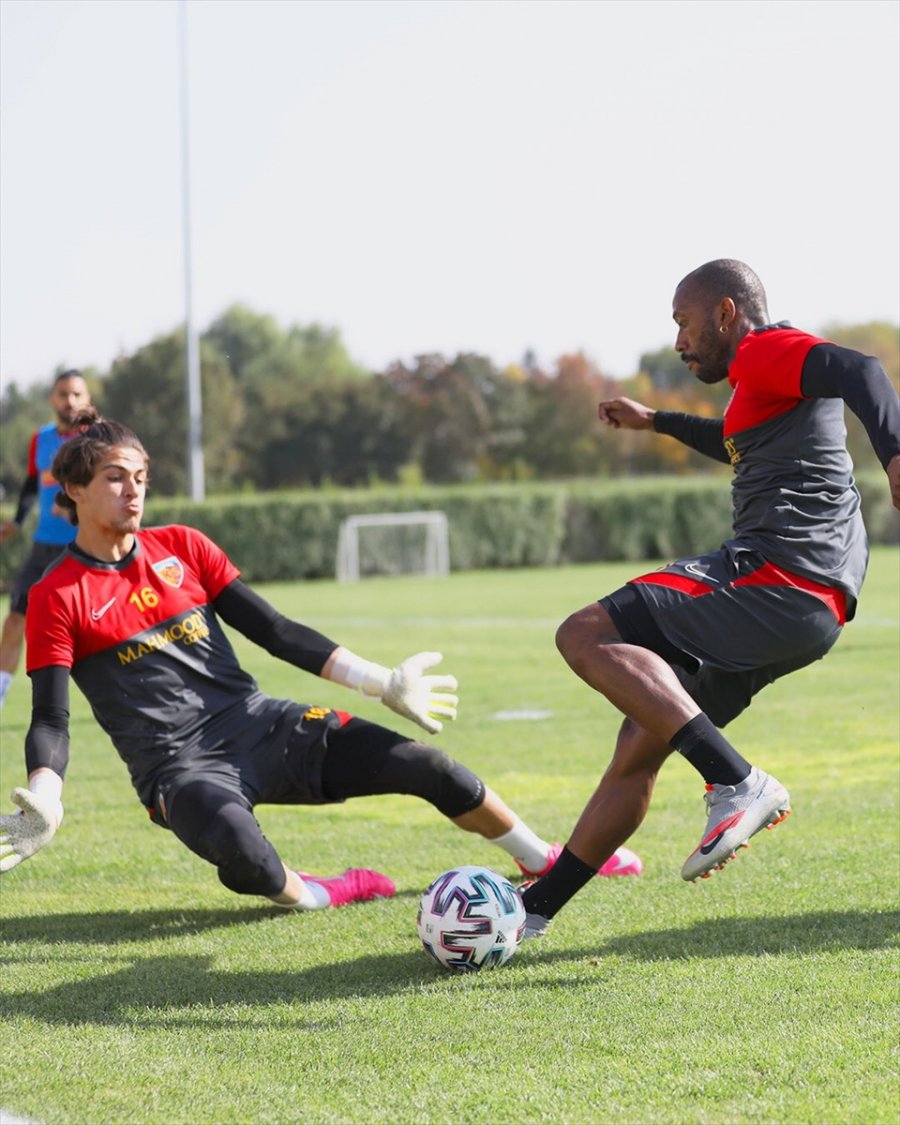 Kayserispor'da Çaykur Rizespor Maçı Hazırlıkları Sürüyor