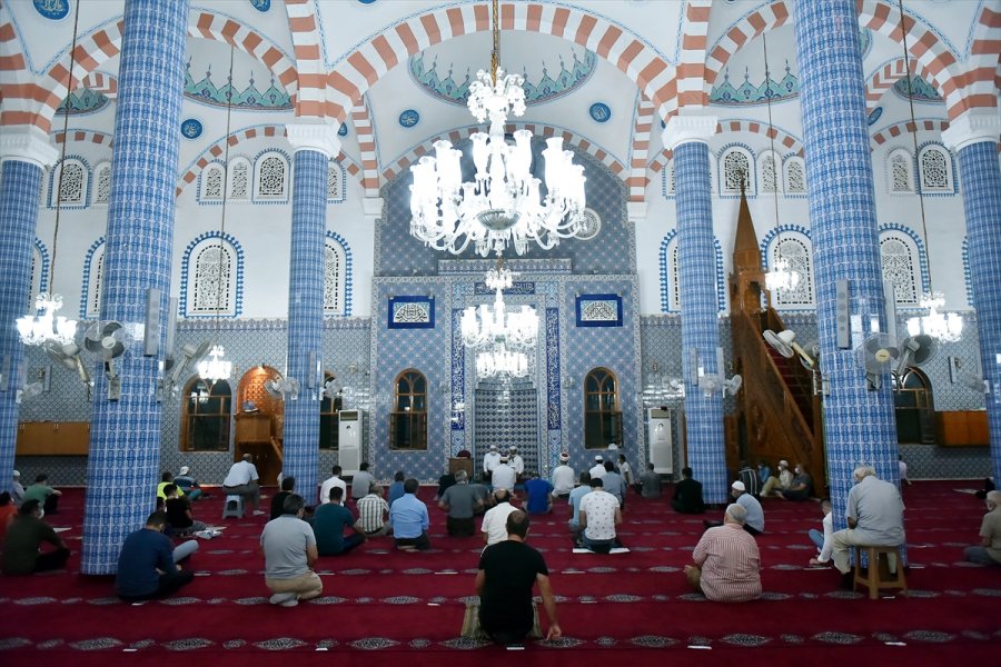 Adana, Mersin, Hatay Ve Osmaniye'de Mevlit Kandili İdrak Edildi