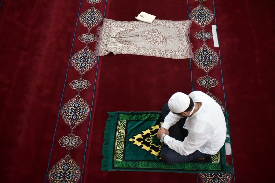 Adana, Mersin, Hatay Ve Osmaniye'de Mevlit Kandili İdrak Edildi