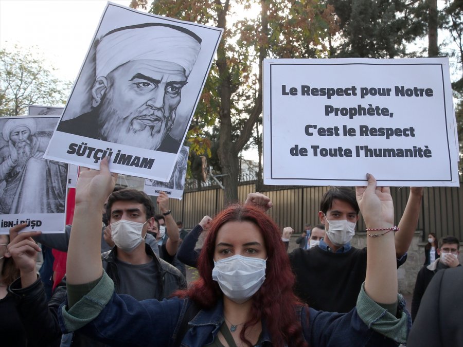 Vatan Partililer, Macron Ve Charlie Hebdo Dergisini Fransa'nın Ankara Büyükelçiliği Önünde Protesto Etti