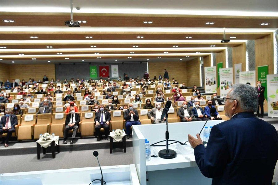 Kayseri'de 1000 Çiftçi Çocuğuna Tablet Hediye Edildi