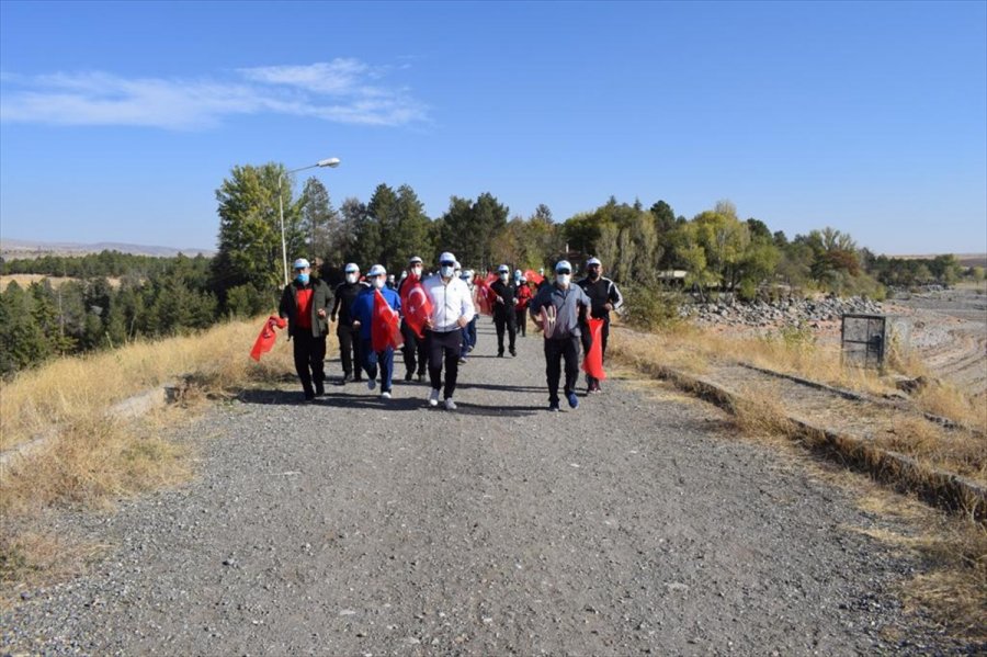 Kayseri'de 29 Ekim Cumhuriyet Bayramı Dolayısıyla Koşu Düzenlendi