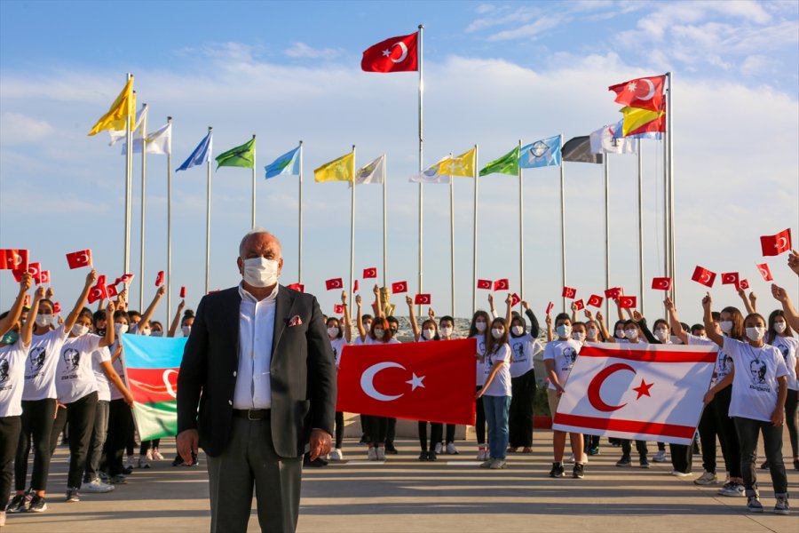 Mersin'de Öğrencilerden 29 Ekim'e Özel 