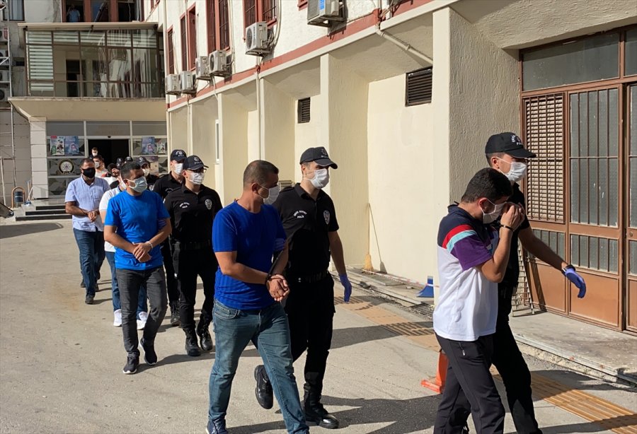 Mersin'de Yasa Dışı Bahis Operasyonunda 33 Şüpheli Yakalandı