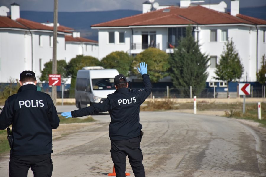 Eskişehir'de 2 Mahallede Karantina Tedbirleri Alındı