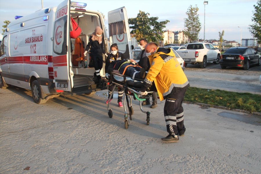 Konya'da İşçi Servis Midibüsü 8 Araca Çarptı: 3 Yaralı