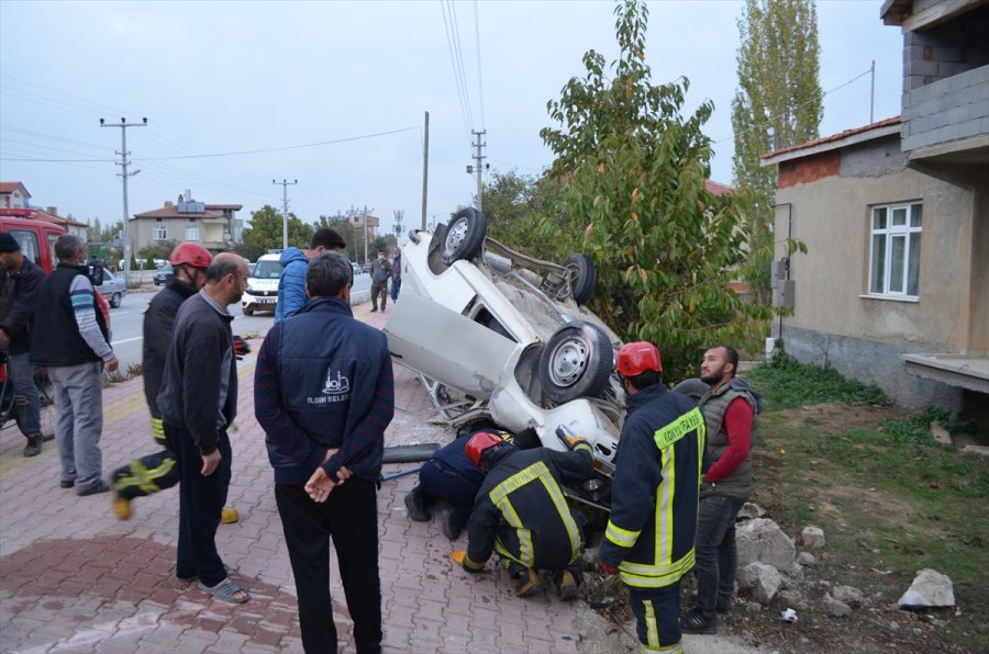 Konya'da Traktörle Otomobil Çarpıştı: 2 Yaralı