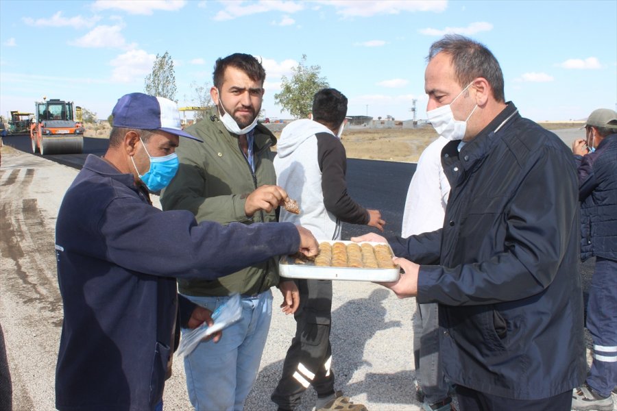 Tomarza-kayseri Yoluna Malatya Yoluna Kadar Sıcak Seriliyor