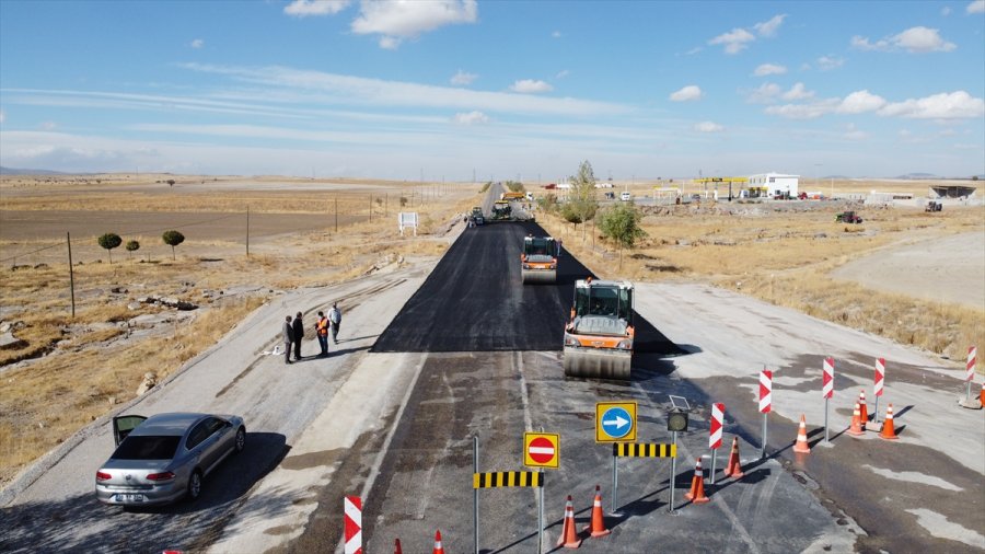 Tomarza-kayseri Yoluna Malatya Yoluna Kadar Sıcak Seriliyor