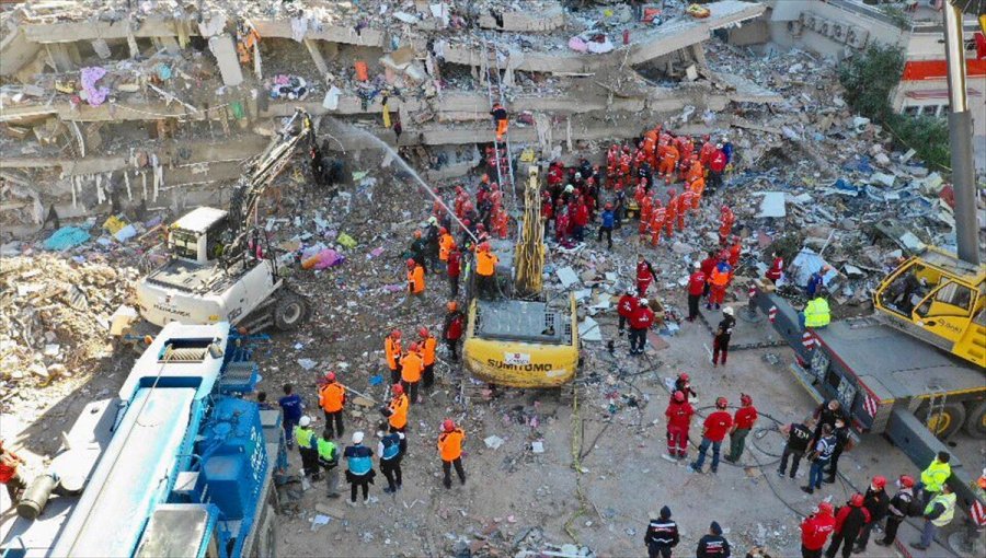 Antalya Umke Ekibi, İzmir'de