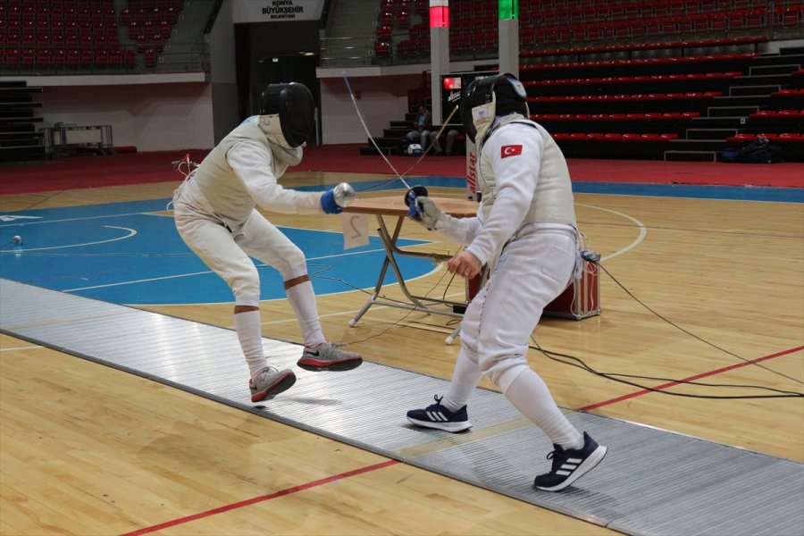 Eskrimde Veteranlar Türkiye Şampiyonası Yapıldı