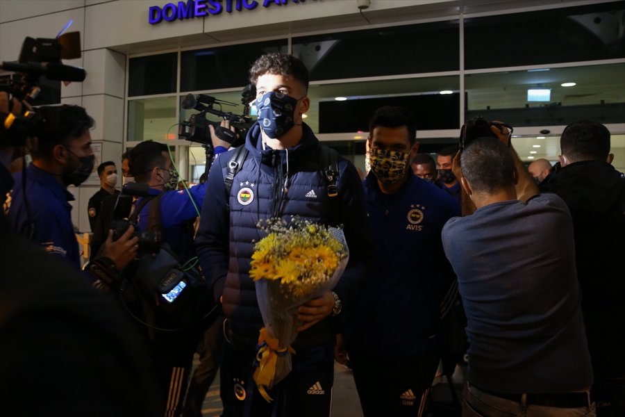 Fenerbahçe Kafilesi Antalya'ya Geldi