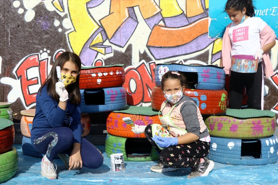 Kayseri'de Hurda Otomobil Lastiklerinden Kediler İçin Yuva Yaptılar