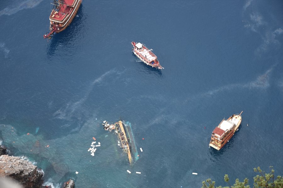 Güncelleme 4 - Antalya'da Tur Teknesi Battı
