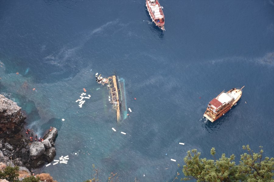 Güncelleme 4 - Antalya'da Tur Teknesi Battı