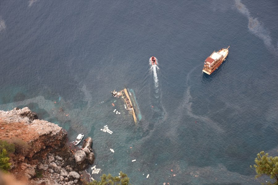 Güncelleme 4 - Antalya'da Tur Teknesi Battı