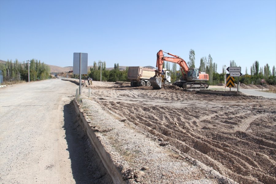 Hüyük'te Ölümlü Kazanın Yaşandığı Yolda Döner Kavşak Çalışmaları Başlatıldı