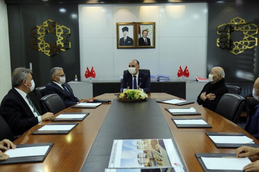 Kayseri Büyükşehir Belediyesinden Eğitime Destek