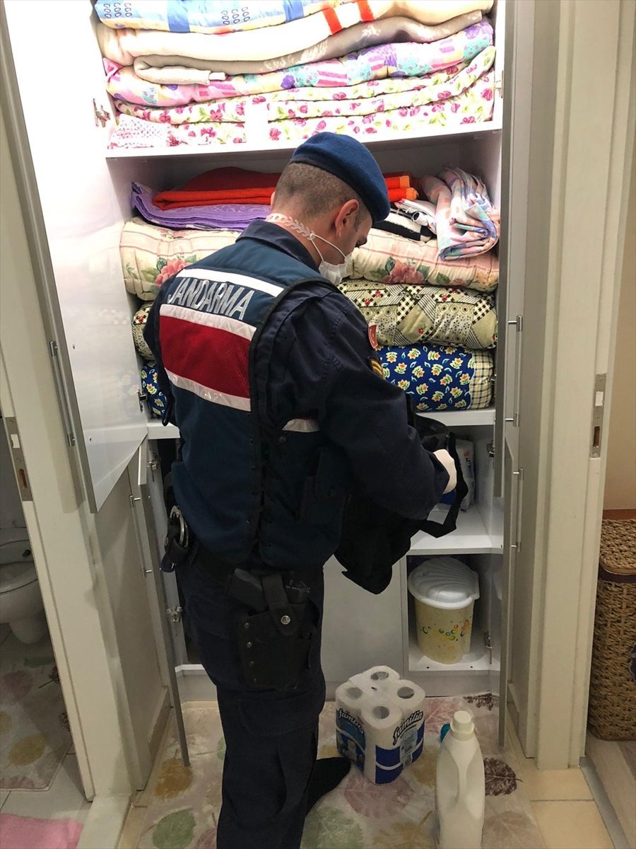 Antalya'da Uyuşturucu Satıcılarına 