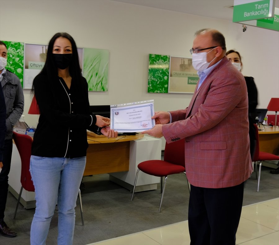 Mut'ta Telefon Dolandırıcılığını Banka Görevlisine Engelledi