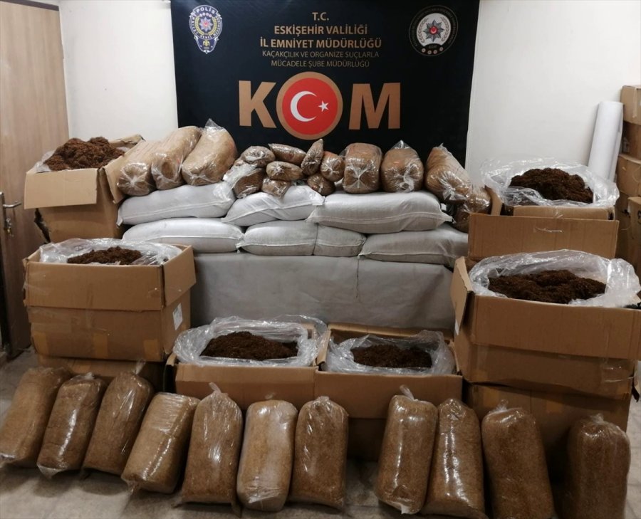 Eskişehir'de Kaçak Sigara Operasyonunda 5 Şüpheli Gözaltına Alındı