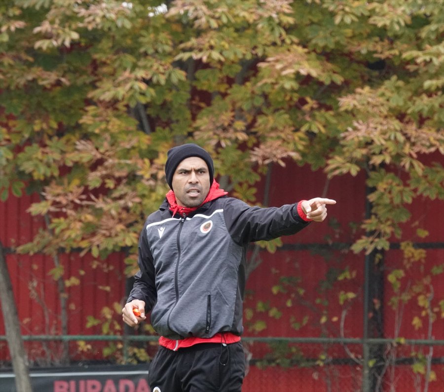 Gençlerbirliği Teknik Direktörü Mert Nobre: 