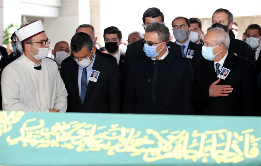 Kılıçdaroğlu, Chp'li Nazlıaka'nın Babasının Cenaze Törenine Katıldı