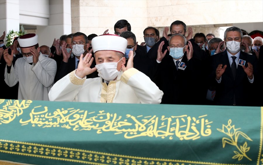 Kılıçdaroğlu, Chp'li Nazlıaka'nın Babasının Cenaze Törenine Katıldı