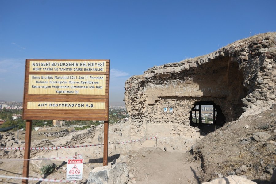 Kayseri'de 8 Asırlık Tarihi Selçuklu Köşkü Restore Ediliyor