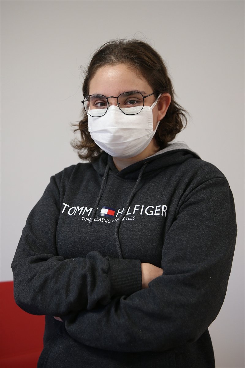 Tesadüfen Öğrendiği Lösemiyi Yenen Hilal'in Azim Dolu Mücadelesi