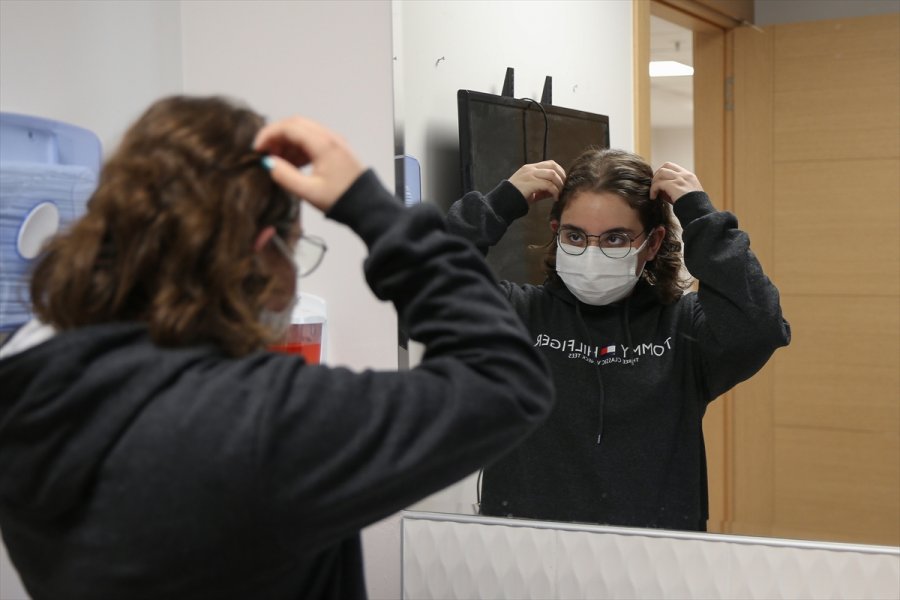 Tesadüfen Öğrendiği Lösemiyi Yenen Hilal'in Azim Dolu Mücadelesi