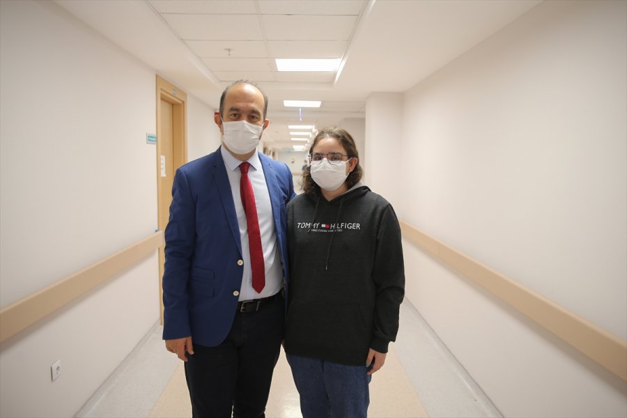 Tesadüfen Öğrendiği Lösemiyi Yenen Hilal'in Azim Dolu Mücadelesi