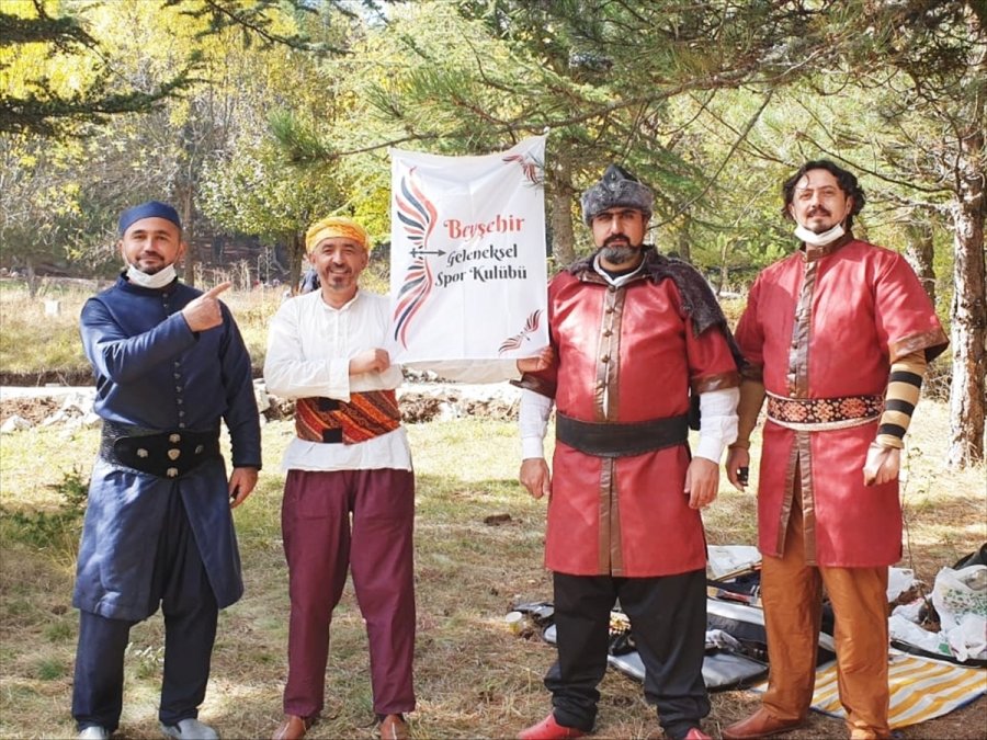 Beyşehir'de Ata Sporu Okçuluk Gelişiyor