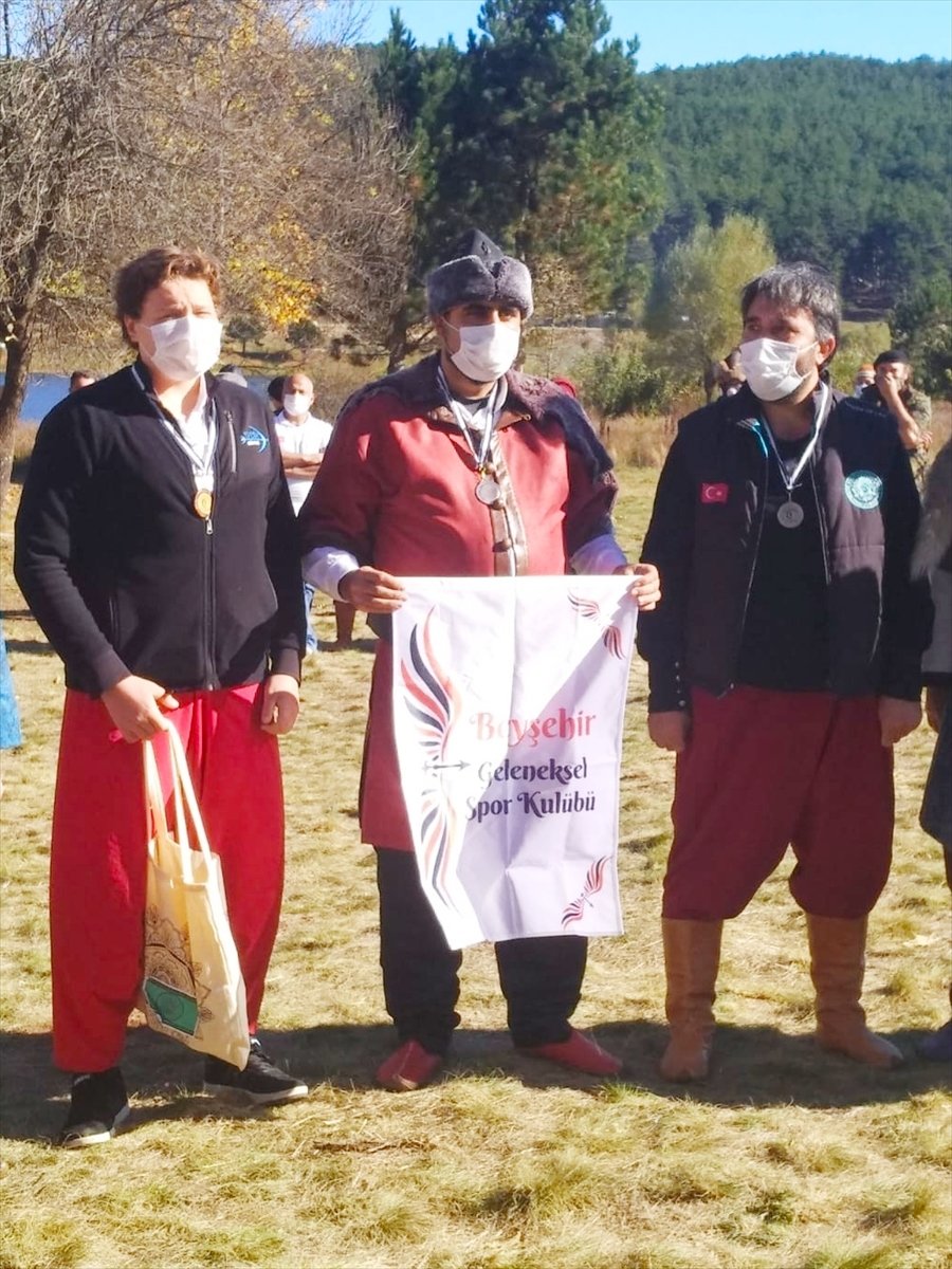 Beyşehir'de Ata Sporu Okçuluk Gelişiyor