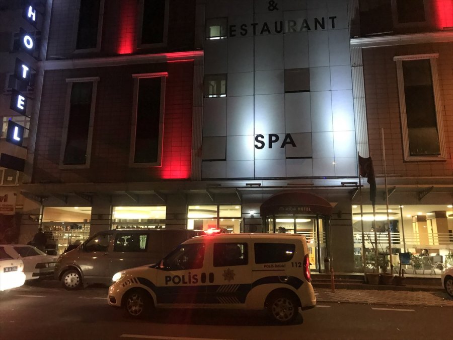 Kayseri'de Otel Lobisinde Çıkan Kavgada 2 Kişi Yaralandı