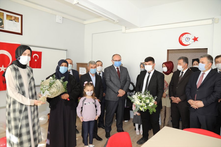 Şehit Gökhan Topal'ın Adı Okul Kütüphanesinde Yaşatılacak