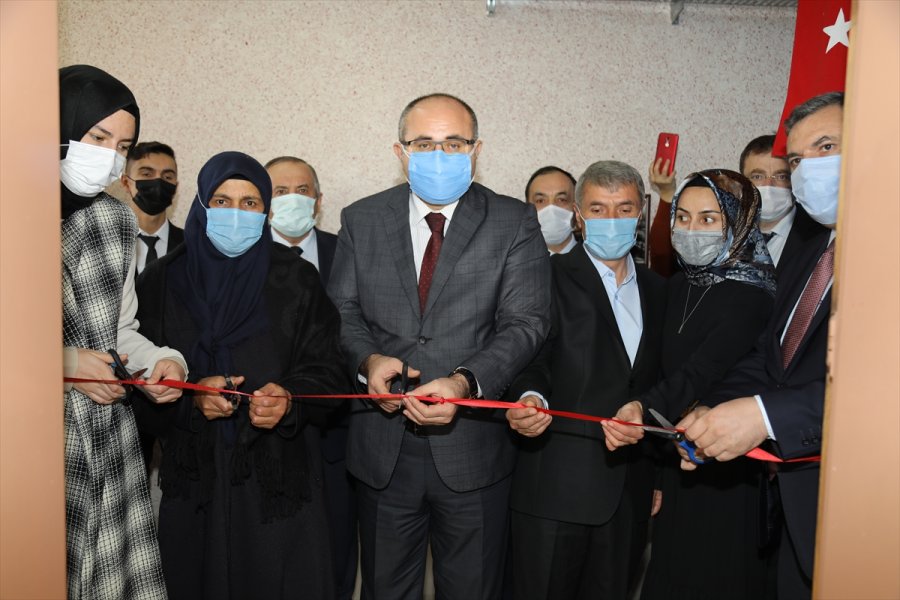 Şehit Gökhan Topal'ın Adı Okul Kütüphanesinde Yaşatılacak