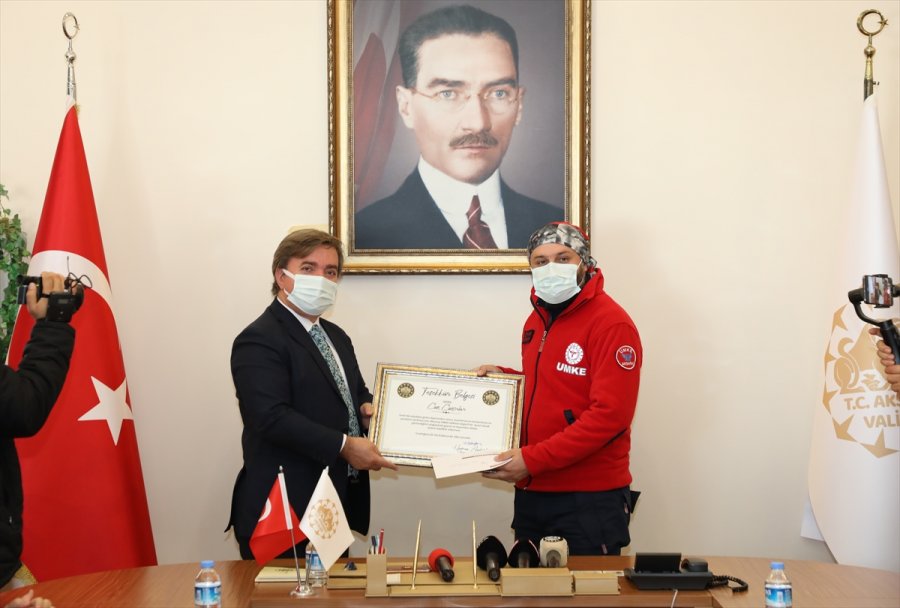 Aksaray Umke Ekibi Başarı Belgesi İle Ödüllendirildi