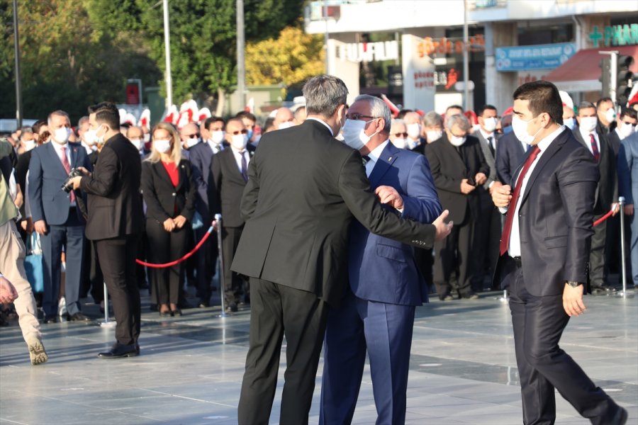 Büyük Önder Atatürk'ü Anıyoruz