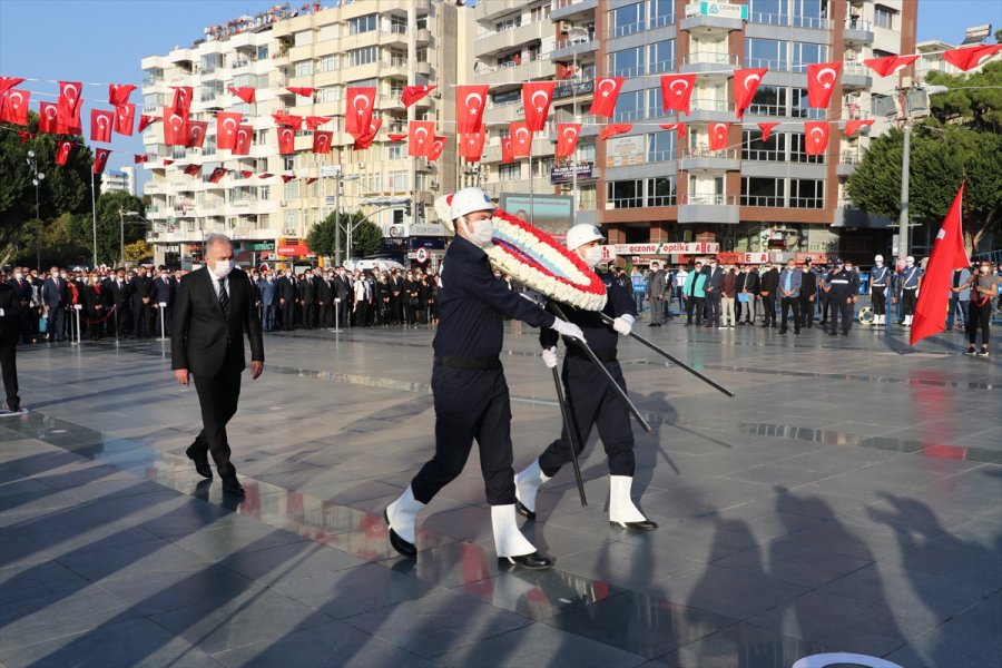 Büyük Önder Atatürk'ü Anıyoruz
