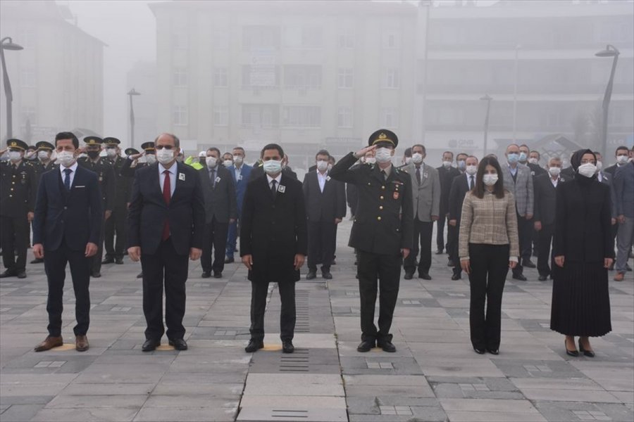 Büyük Önder Atatürk'ü Anıyoruz