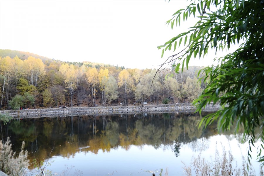 Çubuk Karagöl Sonbaharda Ziyaretçi Akınına Uğruyor