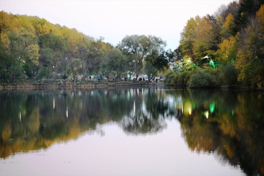 Çubuk Karagöl Sonbaharda Ziyaretçi Akınına Uğruyor