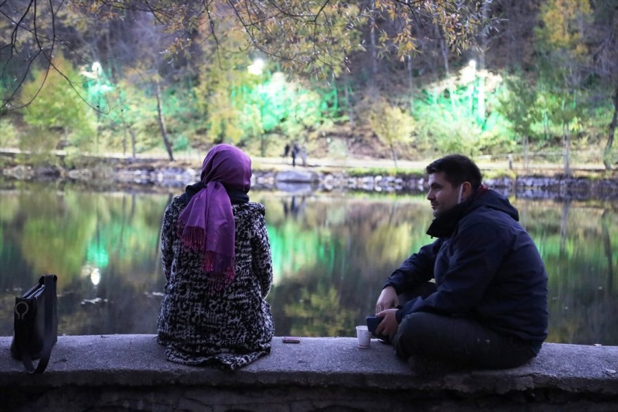 Çubuk Karagöl Sonbaharda Ziyaretçi Akınına Uğruyor